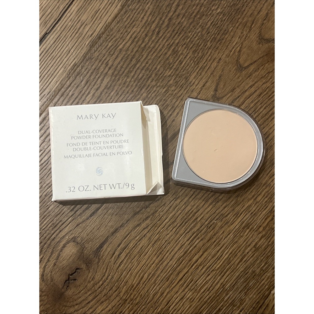 NIB Mary Kay Dual Coverage Ivory 200 Powder Foundation Makeup .32 Oz 869700